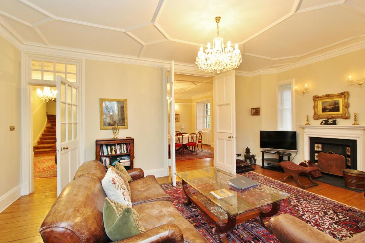 Ramsay Garden - Spacious 3-Bedroom Apartment Next To Edinburgh Castle Luaran gambar