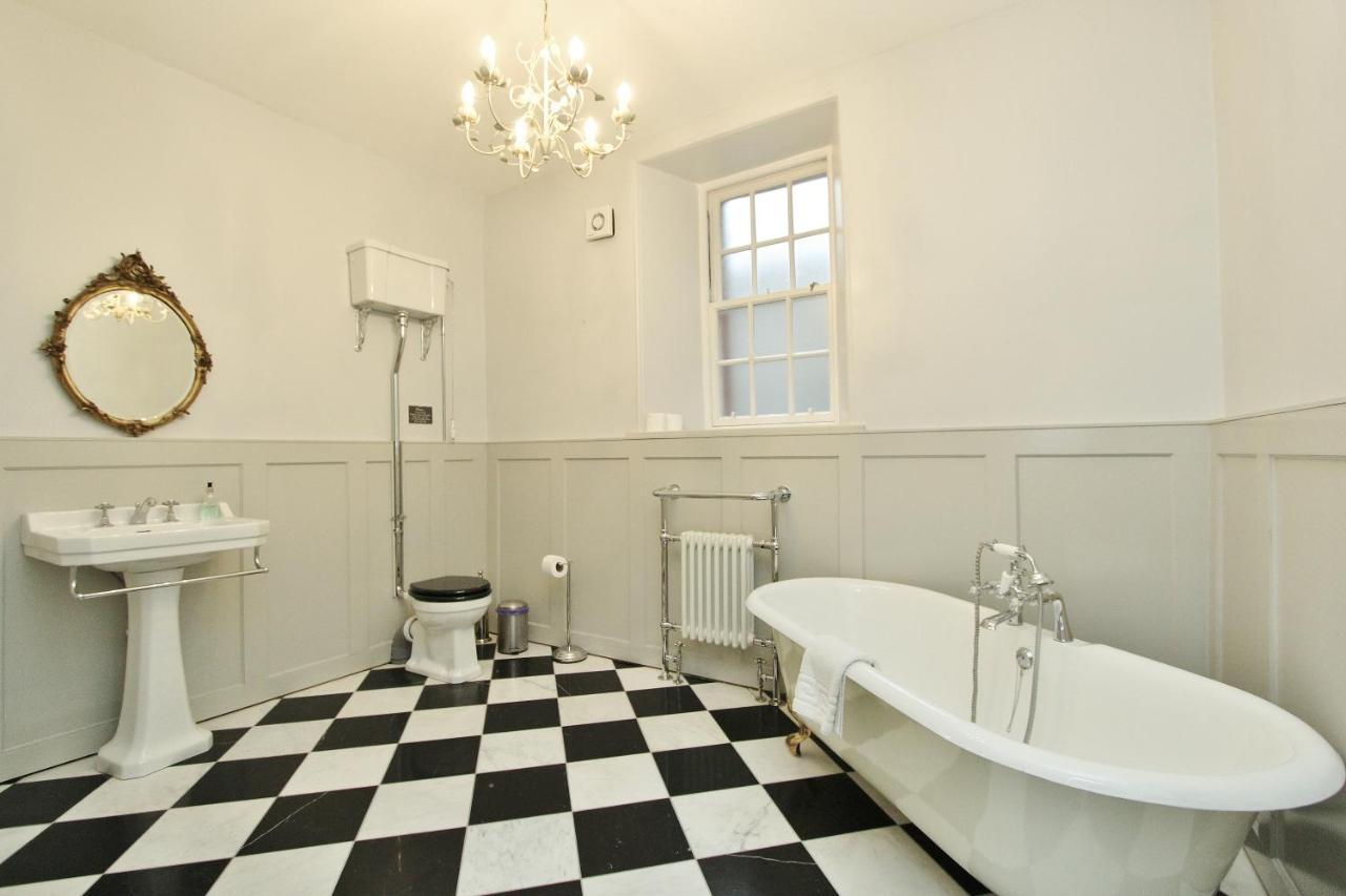 Ramsay Garden - Spacious 3-Bedroom Apartment Next To Edinburgh Castle Luaran gambar