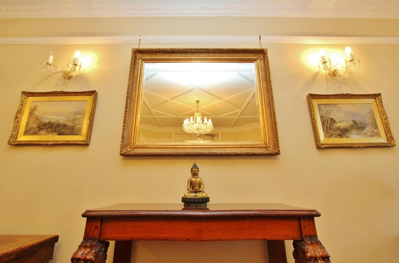 Ramsay Garden - Spacious 3-Bedroom Apartment Next To Edinburgh Castle Luaran gambar